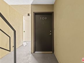 1233 N Laurel Avenue 109, West Hollywood CA 90046