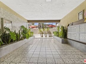 1233 N Laurel Avenue 109, West Hollywood CA 90046