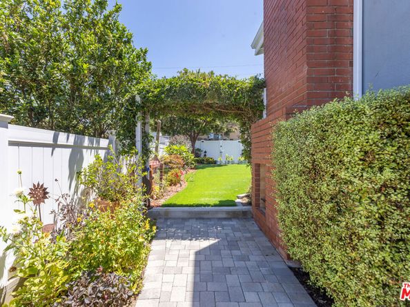 618 Arena Street, El Segundo CA 90245