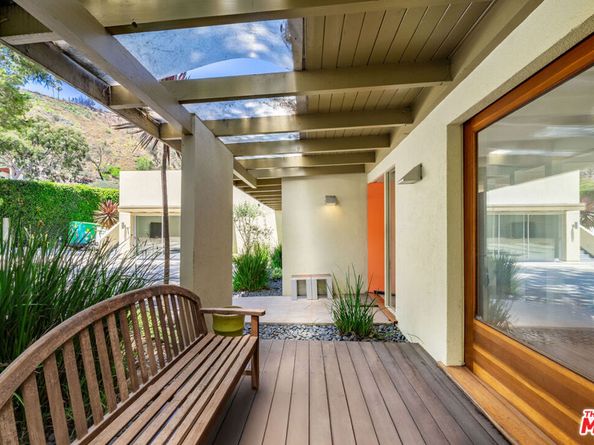 20556 Little Rock Way, Malibu CA 90265