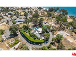 20556 Little Rock Way, Malibu CA 90265