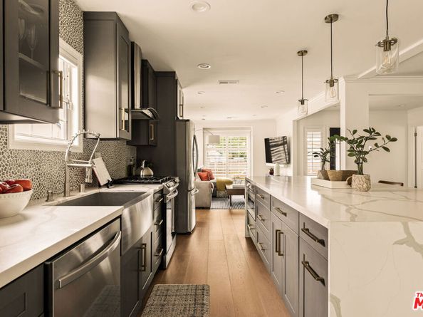 8210 Alverstone Avenue, Los Angeles CA 90045