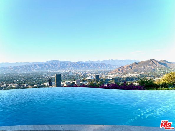 7833 Torreyson Drive, Los Angeles CA 90046