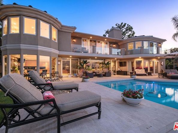 7833 Torreyson Drive, Los Angeles CA 90046