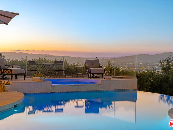 7833 Torreyson Drive, Los Angeles CA 90046