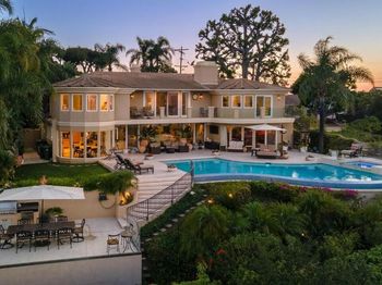 7833 Torreyson Drive