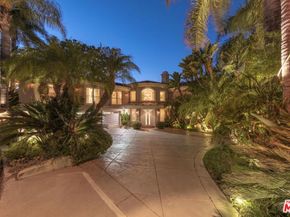 7833 Torreyson Drive, Los Angeles CA 90046