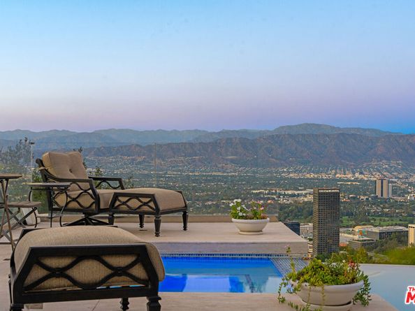 7833 Torreyson Drive, Los Angeles CA 90046