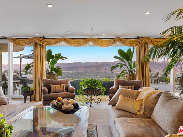 7833 Torreyson Drive, Los Angeles CA 90046