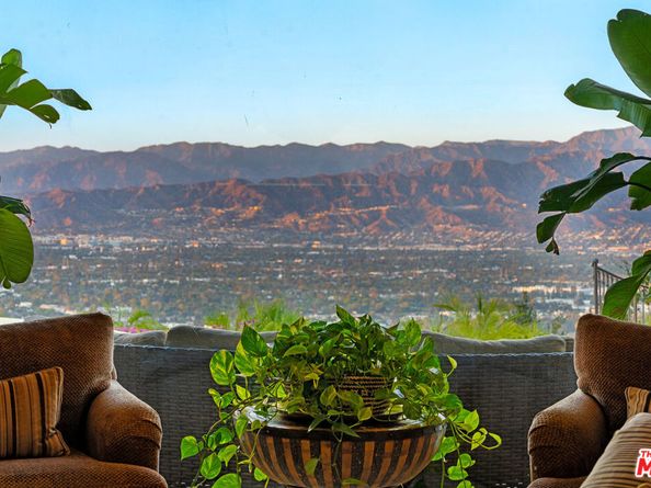 7833 Torreyson Drive, Los Angeles CA 90046