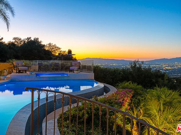 7833 Torreyson Drive, Los Angeles CA 90046