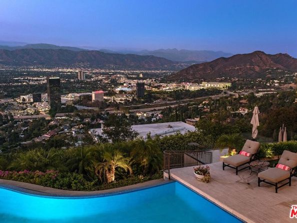 7833 Torreyson Drive, Los Angeles CA 90046