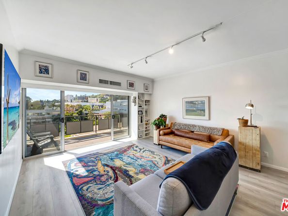 1155 N La Cienega Boulevard 904, West Hollywood CA 90069