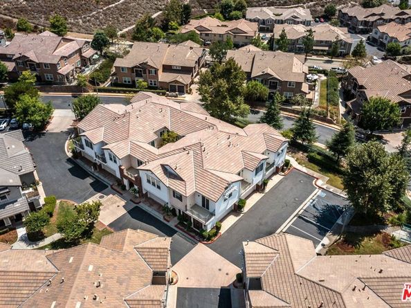 16730 Nicklaus Drive 51, Sylmar CA 91342