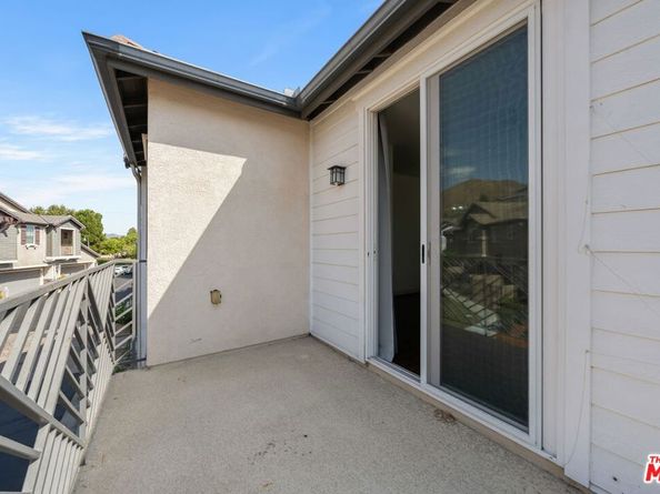 16730 Nicklaus Drive 51, Sylmar CA 91342