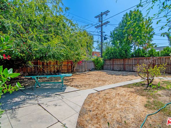 1016 S Curson Avenue, Los Angeles CA 90019