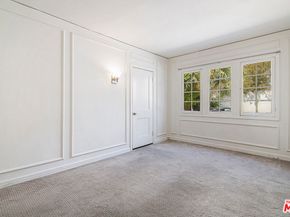 1016 S Curson Avenue, Los Angeles CA 90019