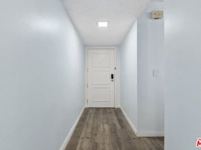 322 E Spruce Avenue E, Inglewood CA 90301