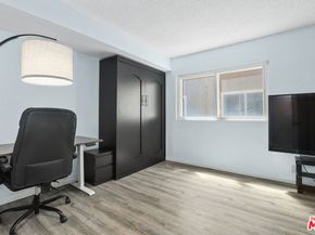322 E Spruce Avenue E, Inglewood CA 90301