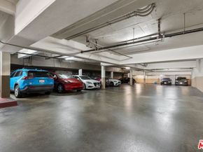 322 E Spruce Avenue E, Inglewood CA 90301