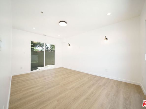 7021 Walker Avenue, Bell CA 90201