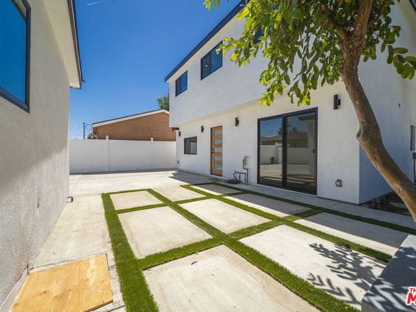 7021 Walker Avenue, Bell CA 90201