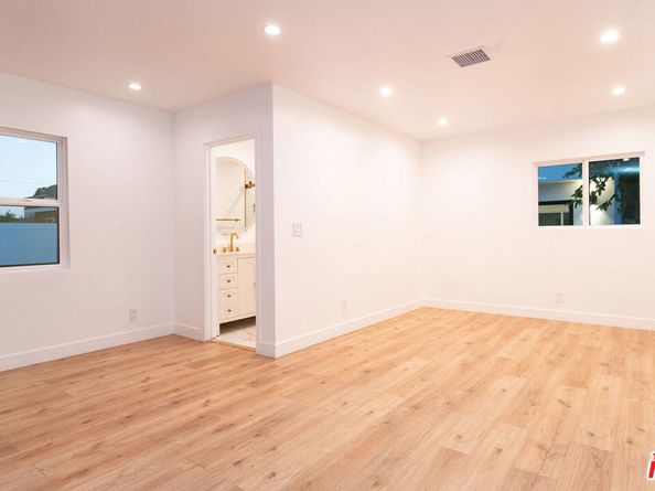 7021 Walker Avenue, Bell CA 90201