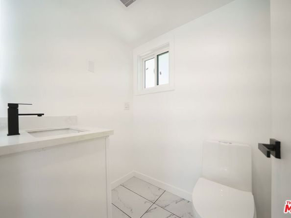 7021 Walker Avenue, Bell CA 90201