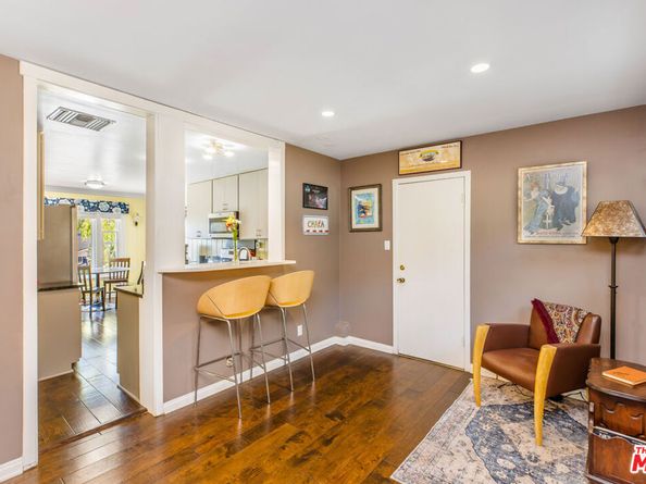 3427 Paraiso Way, La Crescenta CA 91214
