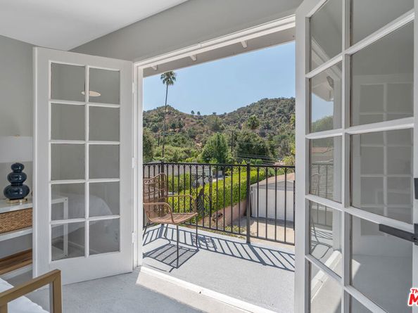 2260 Hollister Terrace, Glendale CA 91206
