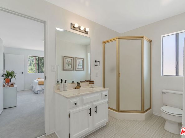 2260 Hollister Terrace, Glendale CA 91206