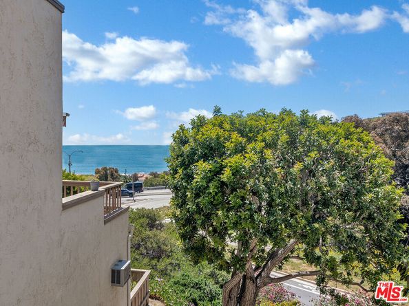 23922 De Ville Way B, Malibu CA 90265
