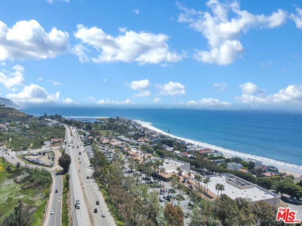 23922 De Ville Way B, Malibu CA 90265