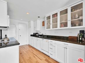 23922 De Ville Way B, Malibu CA 90265