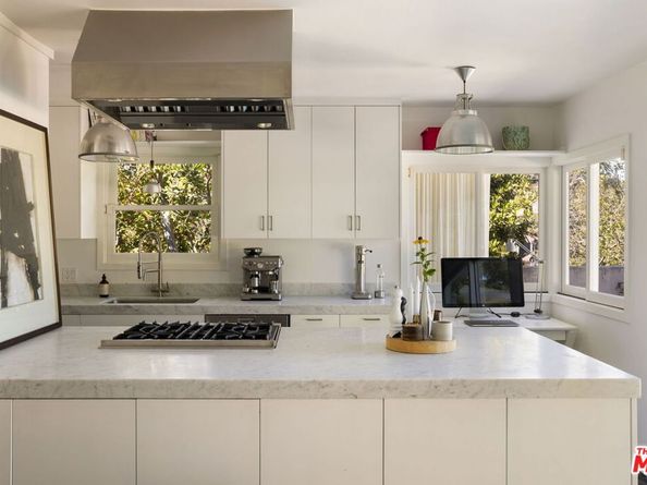 8704 Hollywood Hills Road, Los Angeles CA 90046