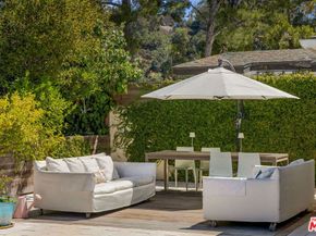 8704 Hollywood Hills Road, Los Angeles CA 90046