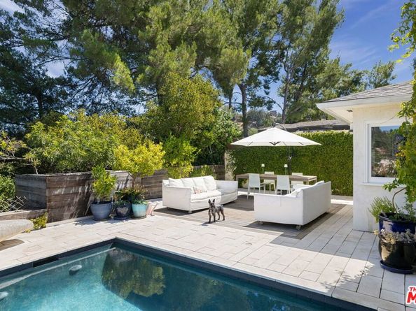 8704 Hollywood Hills Road, Los Angeles CA 90046