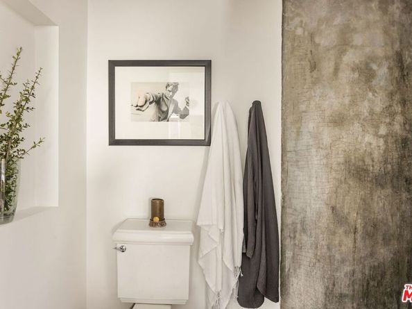 8704 Hollywood Hills Road, Los Angeles CA 90046