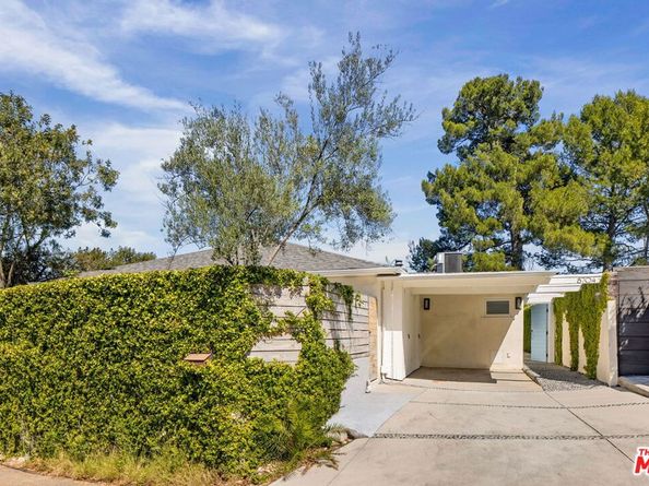 8704 Hollywood Hills Road, Los Angeles CA 90046