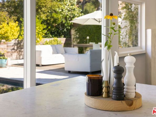 8704 Hollywood Hills Road, Los Angeles CA 90046