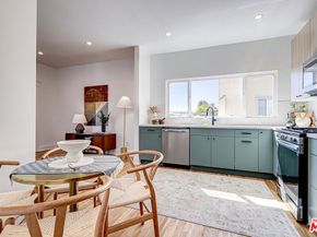 2813 12th Avenue, Los Angeles CA 90018
