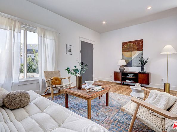 2813 12th Avenue, Los Angeles CA 90018
