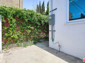 2813 12th Avenue, Los Angeles CA 90018