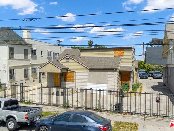1116 N Gower Street, Los Angeles CA 90038