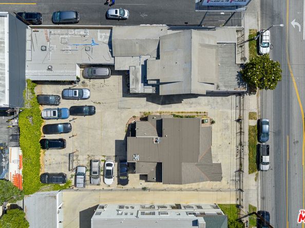 1116 N Gower Street, Los Angeles CA 90038