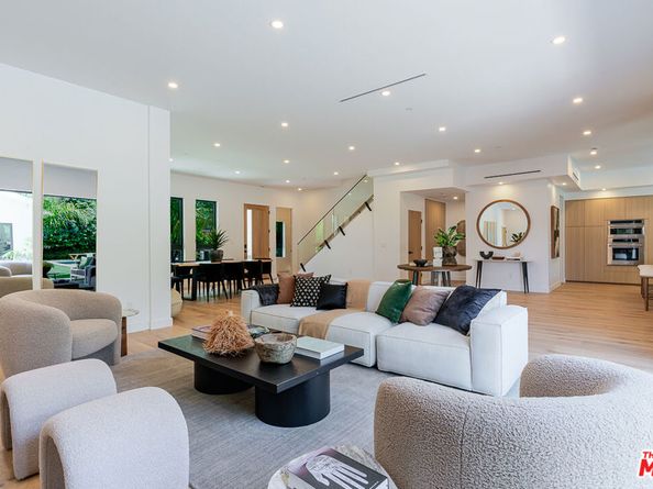 11559 La Maida Street, Valley Village CA 91601