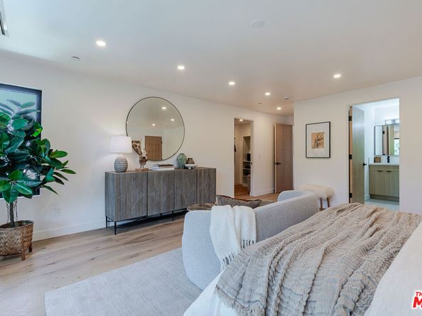11559 La Maida Street, Valley Village CA 91601