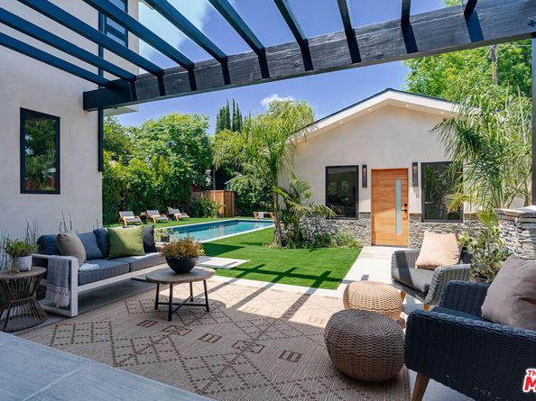 11559 La Maida Street, Valley Village CA 91601