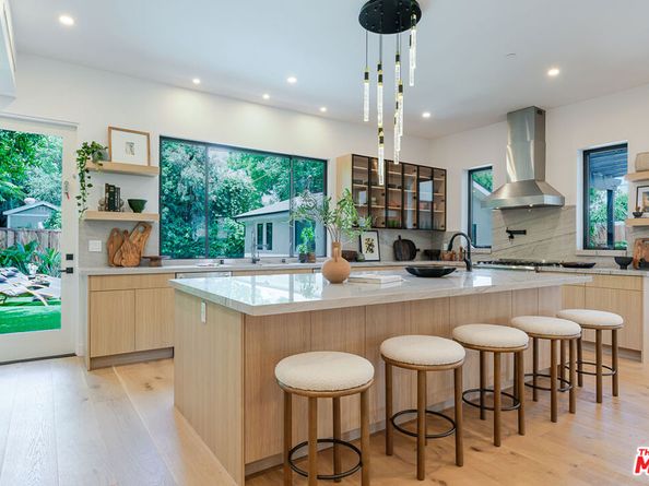 11559 La Maida Street, Valley Village CA 91601