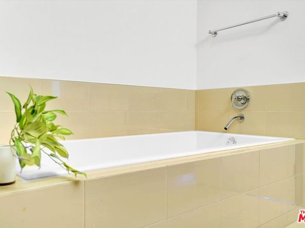11500 Tennessee Avenue 105, Los Angeles CA 90064